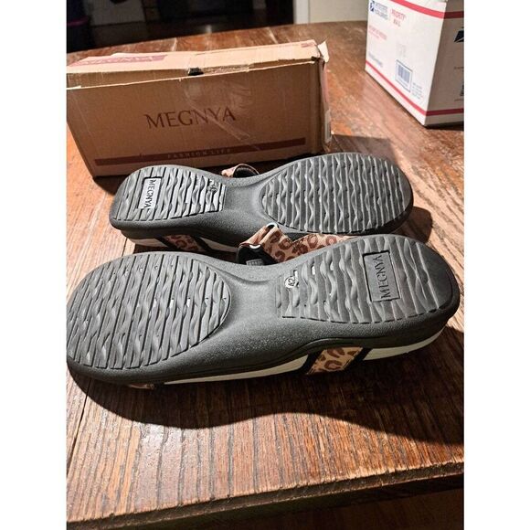 MEGNYA Womens Hiking Sandals Sz 11 Black Cheetah Leopard Animal Print Open Toe - Picture 5 of 5